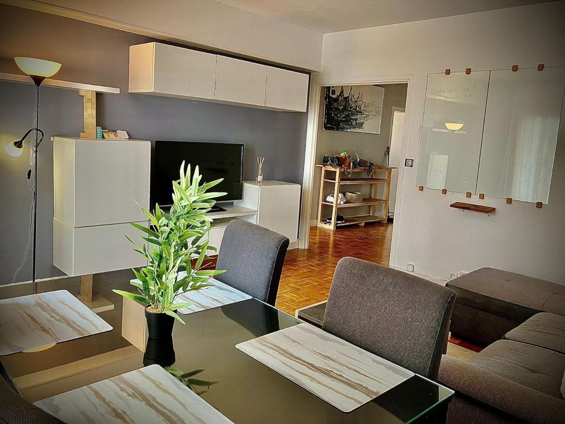 Parisian Lounge 8 Pers Front Station Apartment Villemomble Exterior foto